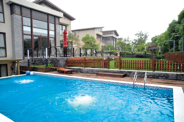Family Leisure Pools