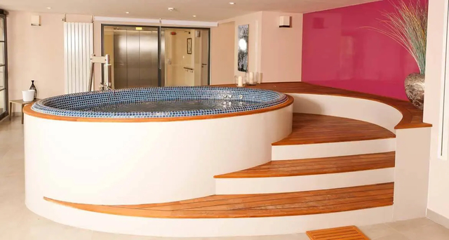 Diamond Spa Pool