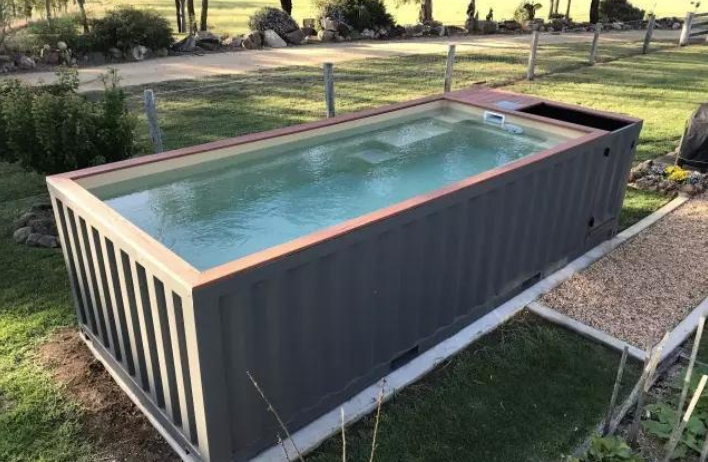 DIY shipping container pool2