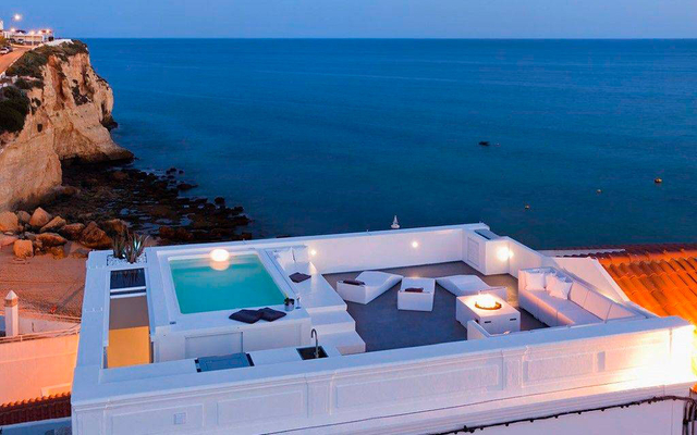 Family version luxury swimming pool