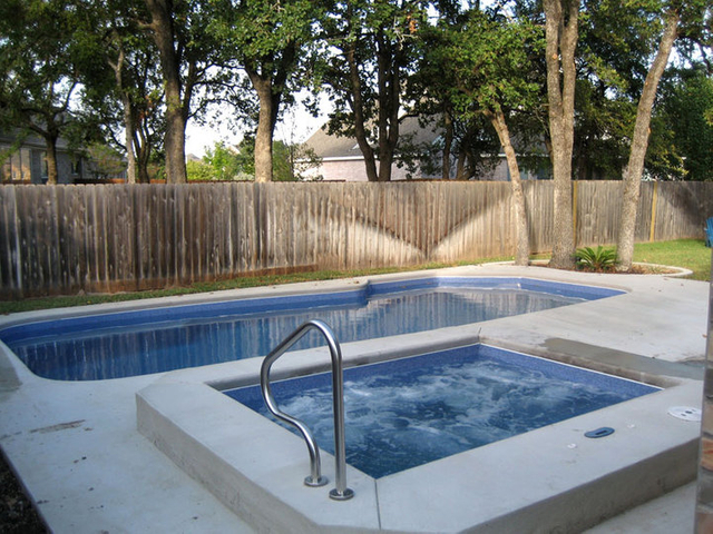 Hot spring swimming pool
