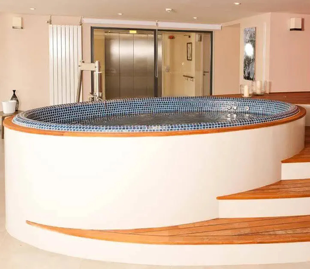 Diamond Spa Pool
