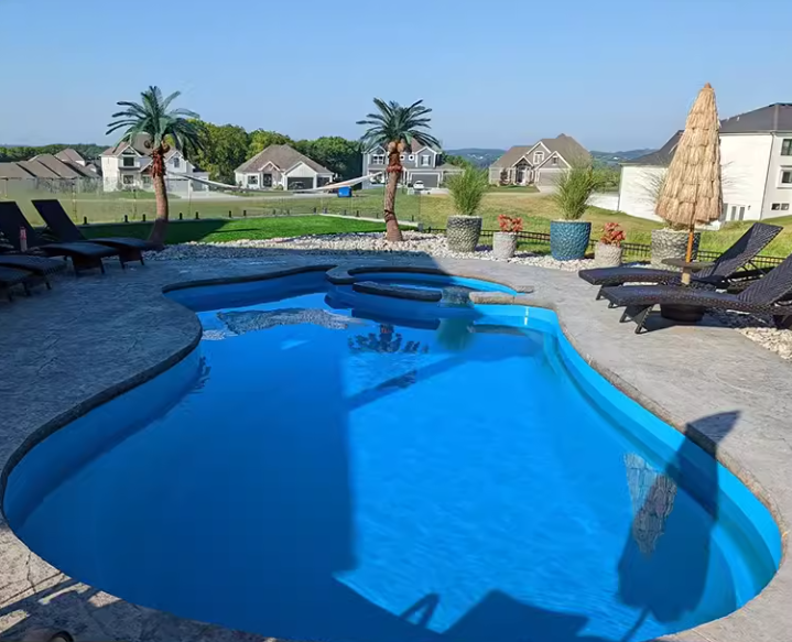 Buried infinity pool