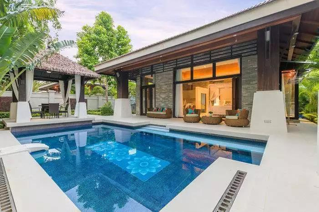 Family Leisure Pools