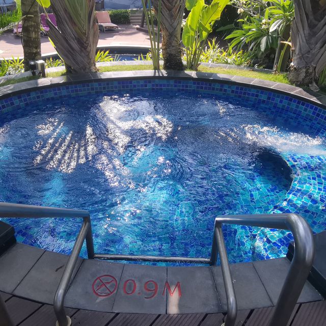 Jacuzzi 02