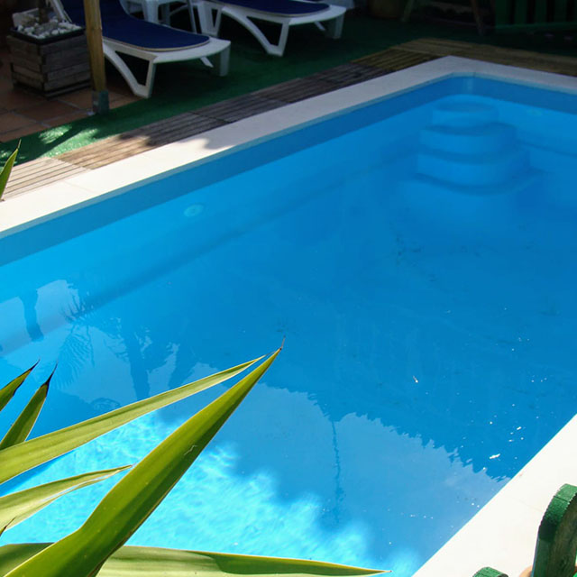 A closer look at the features and benefits of fiberglass pools.