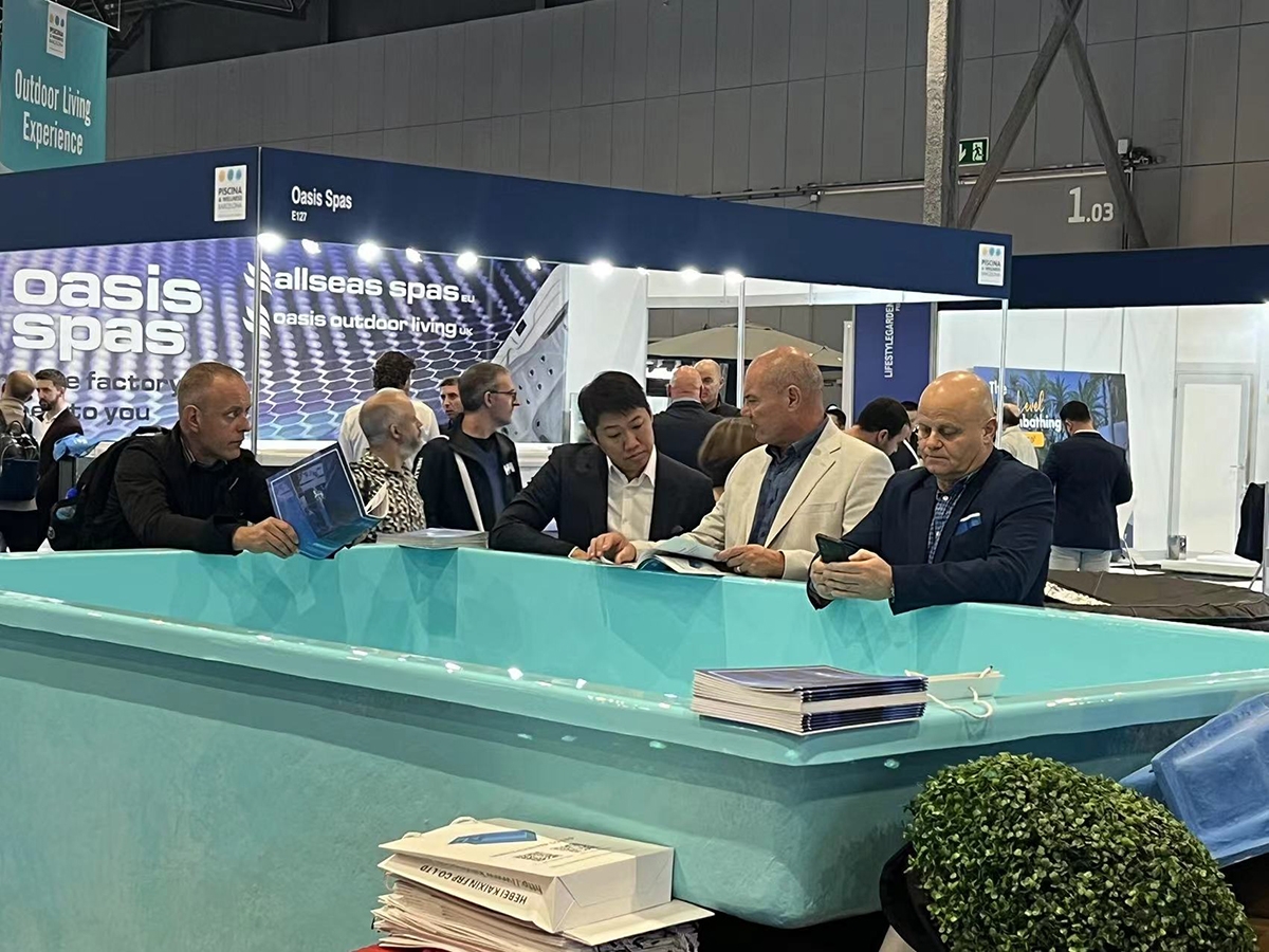 Modular Pool Cost-Exhibition