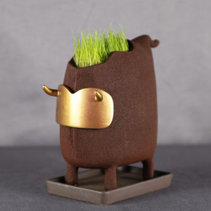 Taurus flower pot