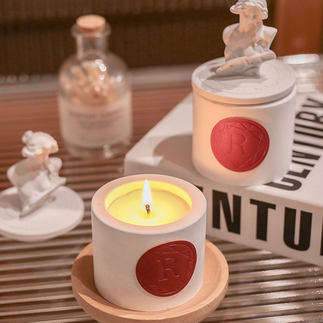 Creative hand candle